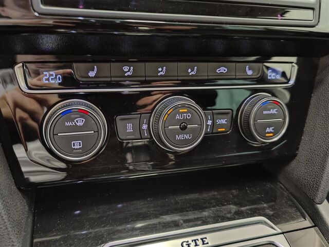 VOLKSWAGEN Passat 2016 Variant GTE Plug-In Hybrid 160 kW (218 hv) DSG-automaatti