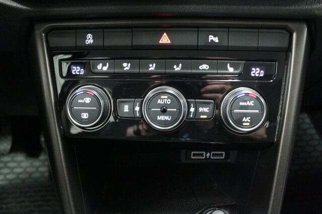 VOLKSWAGEN T-Roc 2018 Style 1,5 TSI EVO 110 kW (150 hv)