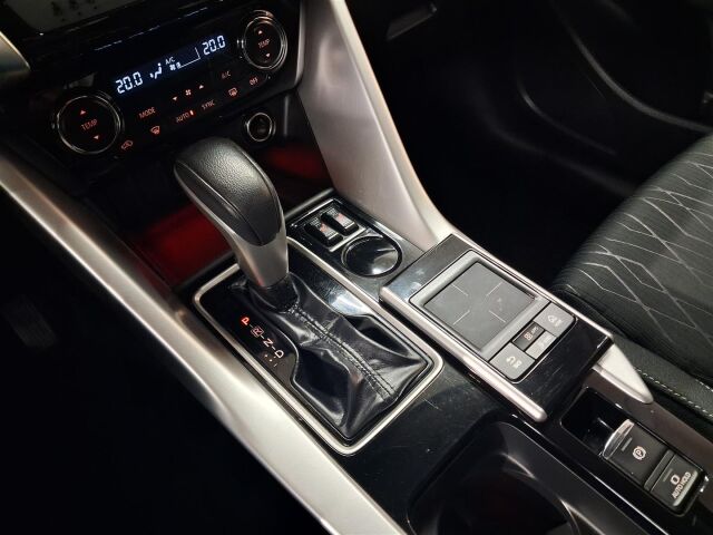 MITSUBISHI Eclipse Cross 2018 1,5 MIVEC Invite Plus Launch CVT 2WD