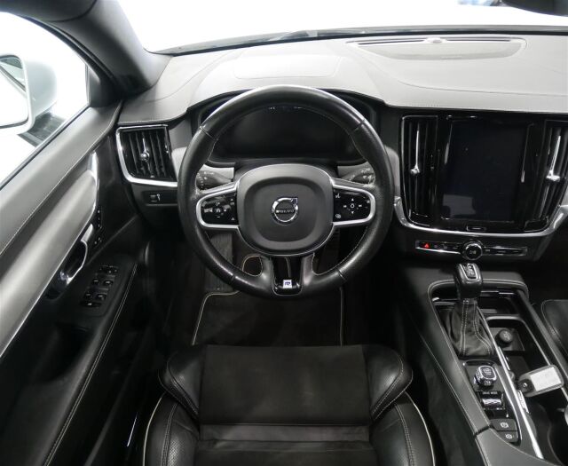 VOLVO V90 2019 D3 AWD R-Design aut