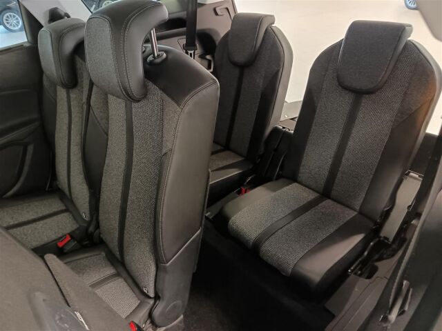 PEUGEOT 5008 2018 Allure PureTech 130 Automaatti