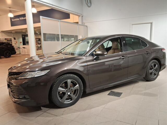 TOYOTA Camry 2019 2,5 Hybrid Premium Business