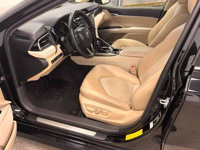 TOYOTA Camry 2019 2,5 Hybrid Style. 1. omistaja / Toyota - merkkihuollot. uudet kesä- ja talvirenkaat. 050 3622763