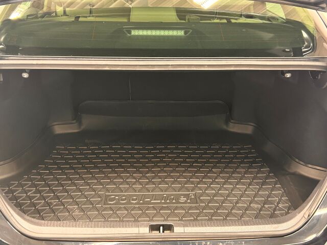 TOYOTA Camry 2019 2,5 Hybrid Style. 1. omistaja / Toyota - merkkihuollot. uudet kesä- ja talvirenkaat. 050 3622763