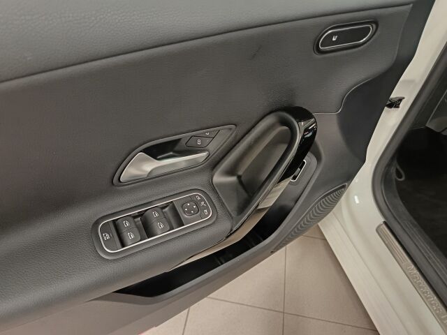 MERCEDES-BENZ A 2020 200 d 4MATIC A sedan Business Style