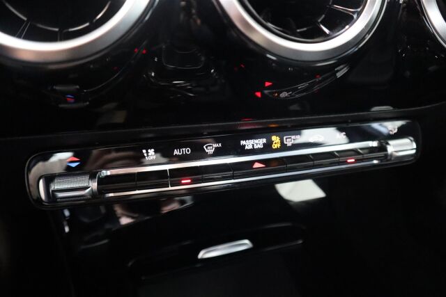 MERCEDES-BENZ A 2020 200 d 4MATIC A sedan Business Style