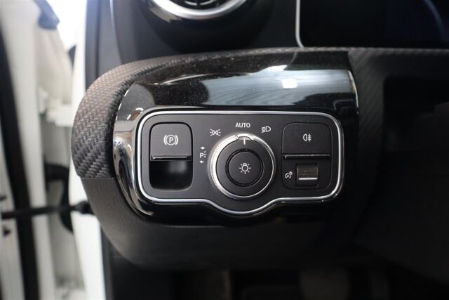 MERCEDES-BENZ A 2020 200 d 4MATIC A sedan Business Style
