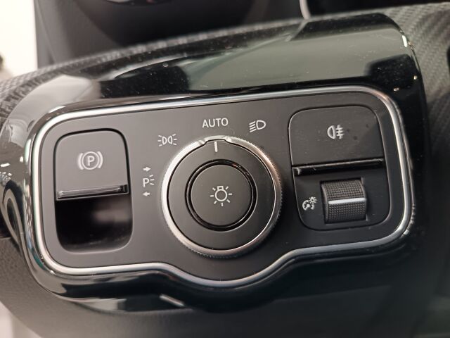 MERCEDES-BENZ A 2020 200 d 4MATIC A sedan Business Style