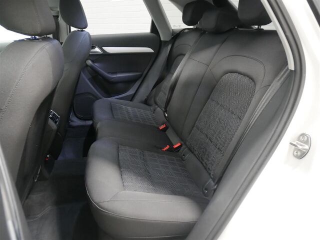 AUDI Q3 2017 Business 2,0 TDI clean diesel 110 kW quattro S tronic