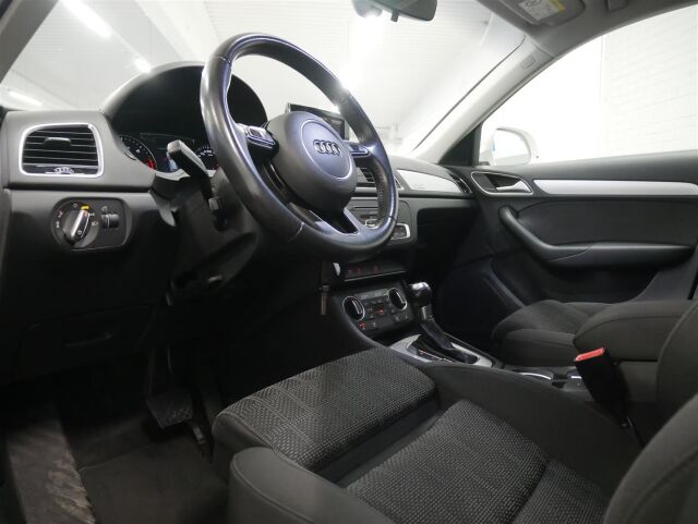 AUDI Q3 2017 Business 2,0 TDI clean diesel 110 kW quattro S tronic