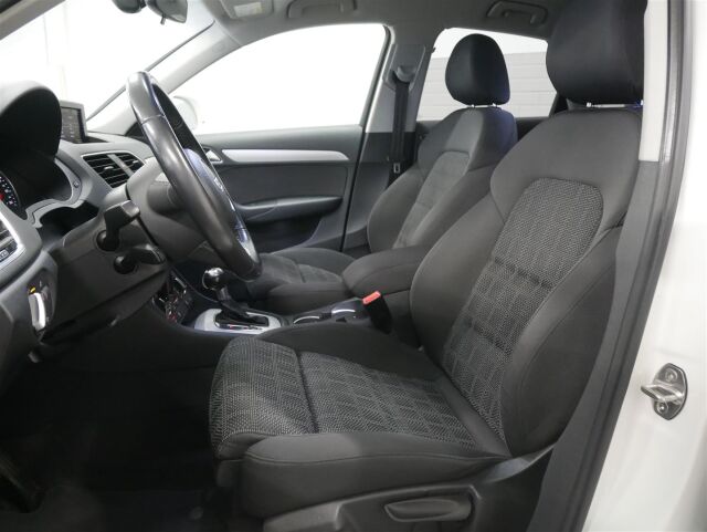 AUDI Q3 2017 Business 2,0 TDI clean diesel 110 kW quattro S tronic