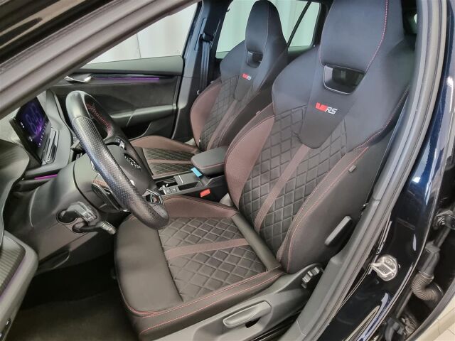 SKODA Octavia 2021 Combi 2,0 TSI RS DSG Autom. / 1 omistaja  Koukku / Matrix / P-Kamera / Navi / Webasto