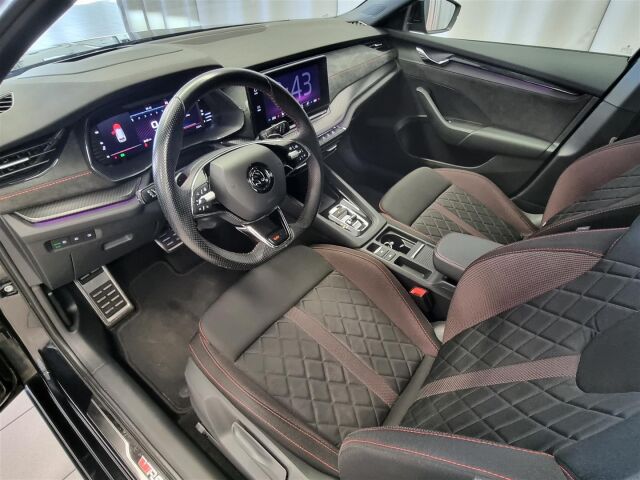 SKODA Octavia 2021 Combi 2,0 TSI RS DSG Autom. / 1 omistaja  Koukku / Matrix / P-Kamera / Navi / Webasto