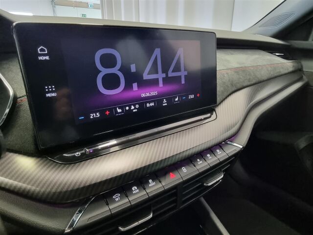 SKODA Octavia 2021 Combi 2,0 TSI RS DSG Autom. / 1 omistaja  Koukku / Matrix / P-Kamera / Navi / Webasto