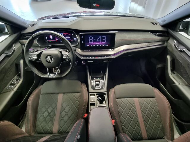 SKODA Octavia 2021 Combi 2,0 TSI RS DSG Autom. / 1 omistaja  Koukku / Matrix / P-Kamera / Navi / Webasto