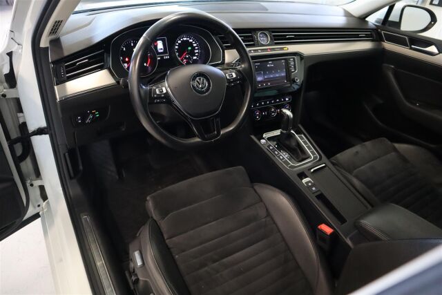 VOLKSWAGEN Passat 2015 Variant Highline 2,0 TDI 140 kW (190 hv) 4MOTION DSG-automaatti