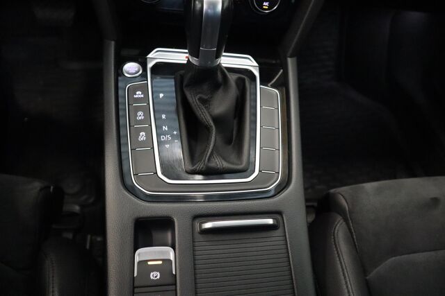 VOLKSWAGEN Passat 2015 Variant Highline 2,0 TDI 140 kW (190 hv) 4MOTION DSG-automaatti