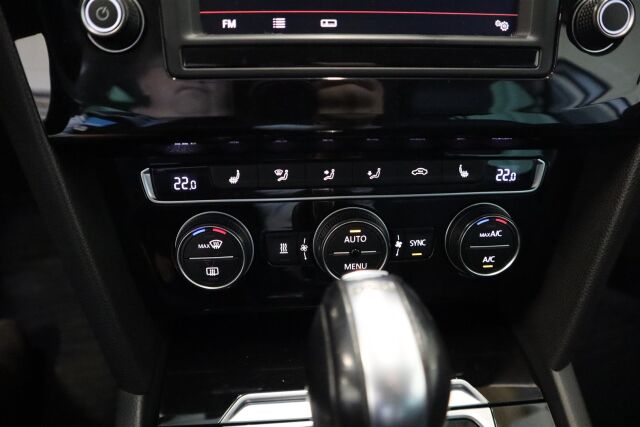 VOLKSWAGEN Passat 2015 Variant Highline 2,0 TDI 140 kW (190 hv) 4MOTION DSG-automaatti