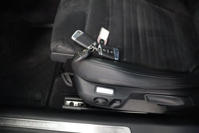 VOLKSWAGEN Passat 2015 Variant Highline 2,0 TDI 140 kW (190 hv) 4MOTION DSG-automaatti