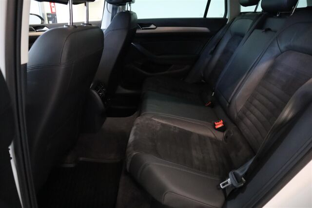 VOLKSWAGEN Passat 2015 Variant Highline 2,0 TDI 140 kW (190 hv) 4MOTION DSG-automaatti