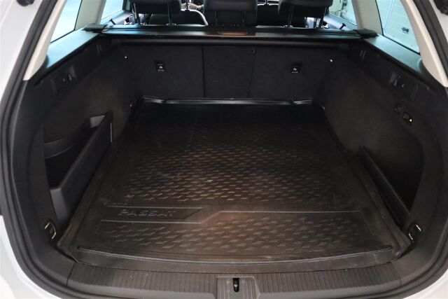 VOLKSWAGEN Passat 2015 Variant Highline 2,0 TDI 140 kW (190 hv) 4MOTION DSG-automaatti