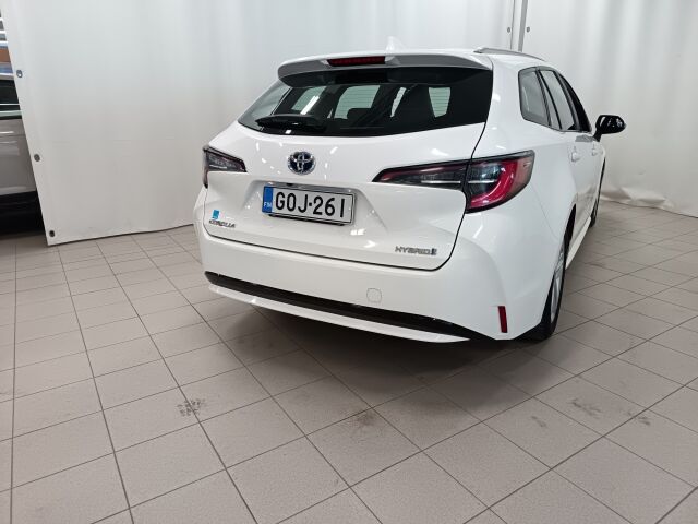 TOYOTA Corolla 2020 Touring Sports 1,8 Hybrid Active Edition**LEGENDAARINEN SUOSIKKI SOPIVASTI AJETTUNA**