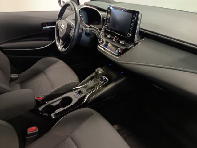 TOYOTA Corolla 2020 Touring Sports 1,8 Hybrid Active Edition**LEGENDAARINEN SUOSIKKI SOPIVASTI AJETTUNA**