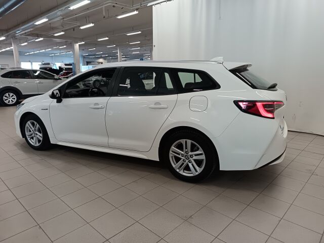 TOYOTA Corolla 2020 Touring Sports 1,8 Hybrid Active Edition**LEGENDAARINEN SUOSIKKI SOPIVASTI AJETTUNA**