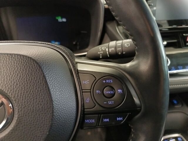 TOYOTA Corolla 2020 Touring Sports 1,8 Hybrid Active Edition**LEGENDAARINEN SUOSIKKI SOPIVASTI AJETTUNA**