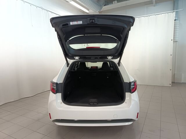 TOYOTA Corolla 2020 Touring Sports 1,8 Hybrid Active Edition**LEGENDAARINEN SUOSIKKI SOPIVASTI AJETTUNA**