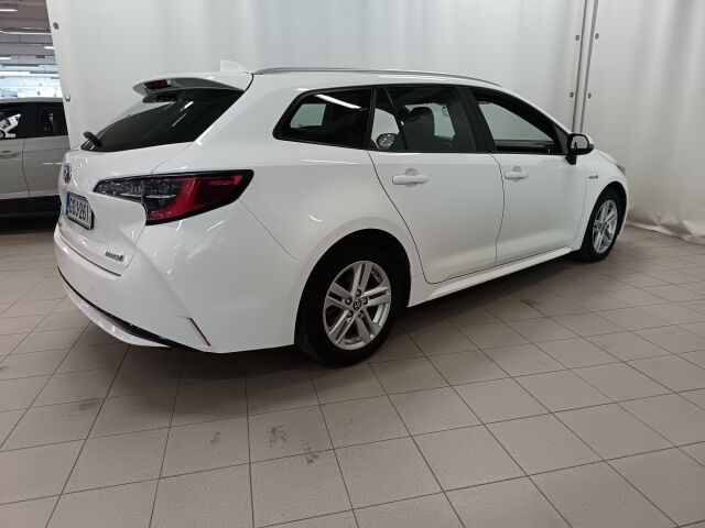 TOYOTA Corolla 2020 Touring Sports 1,8 Hybrid Active Edition**LEGENDAARINEN SUOSIKKI SOPIVASTI AJETTUNA**
