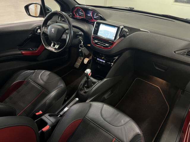 PEUGEOT 208 2013 GTI 200Hv 3ov Man 1,6i *Jakoketju vaihdettu *JBL *Panoraama *H&R Alusta *Navi *Puolinahat *Lohkolämm