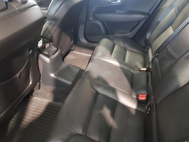 VOLVO S90 2019 T8 AWD Momentum aut