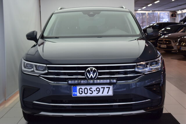 VOLKSWAGEN Tiguan 2021 Style 2,0 TDI SCR 110 kW 4MOTION DSG * Jakopää huolto juuri tehty ! *