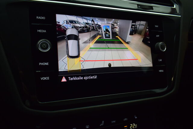 VOLKSWAGEN Tiguan 2021 Style 2,0 TDI SCR 110 kW 4MOTION DSG * Jakopää huolto juuri tehty ! *