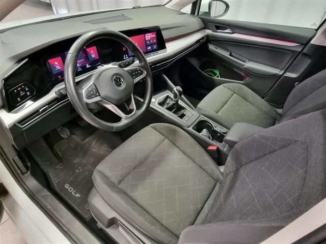 VOLKSWAGEN Golf 2022 Comfort 1,0 TSI 81 kW / Webasto / ACC /