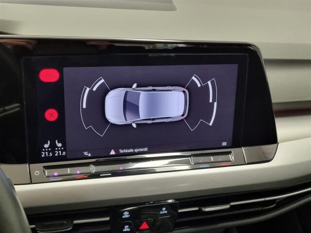 VOLKSWAGEN Golf 2022 Comfort 1,0 TSI 81 kW / Webasto / ACC /