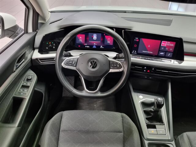 VOLKSWAGEN Golf 2022 Comfort 1,0 TSI 81 kW / Webasto / ACC /