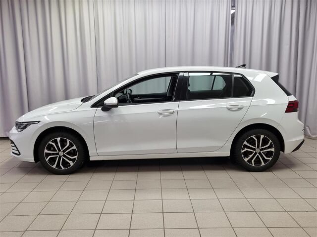 VOLKSWAGEN Golf 2022 Comfort 1,0 TSI 81 kW / Webasto / ACC /