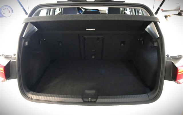 VOLKSWAGEN Golf 2022 Comfort 1,0 TSI 81 kW, 1-omisteinen, alv.väh.kelpoinen, webasto!