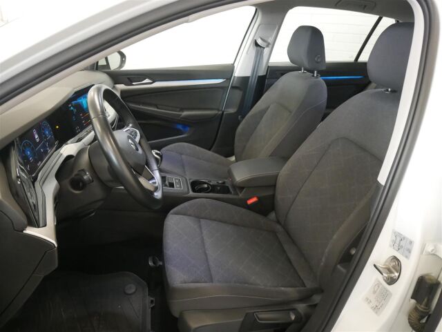 VOLKSWAGEN Golf 2022 Comfort 1,0 TSI 81 kW, 1-omisteinen, alv.väh.kelpoinen, webasto!