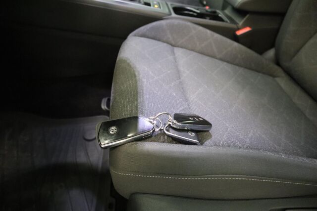 VOLKSWAGEN Golf 2023 Comfort 1,0 TSI 81 kW