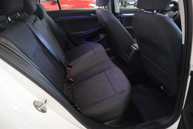VOLKSWAGEN Golf 2023 Comfort 1,0 TSI 81 kW