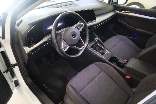 VOLKSWAGEN Golf 2023 Comfort 1,0 TSI 81 kW