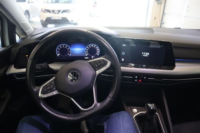 VOLKSWAGEN Golf 2023 Comfort 1,0 TSI 81 kW