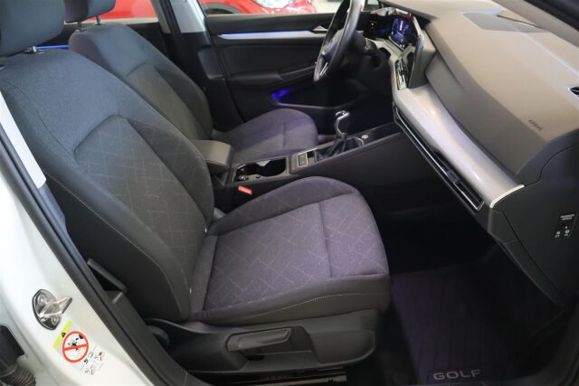 VOLKSWAGEN Golf 2023 Comfort 1,0 TSI 81 kW