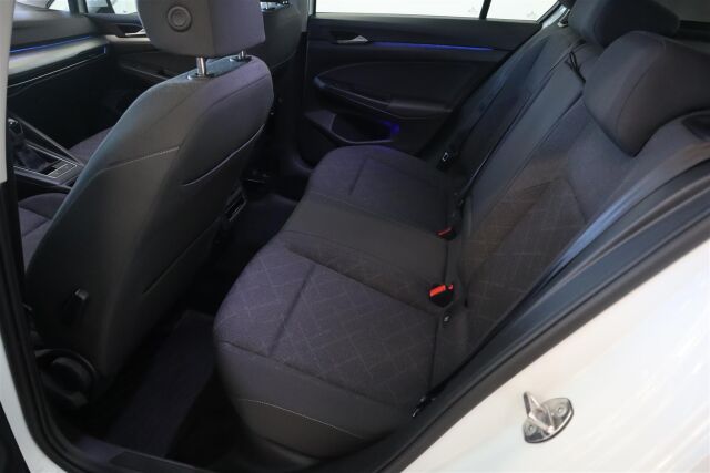 VOLKSWAGEN Golf 2023 Comfort 1,0 TSI 81 kW