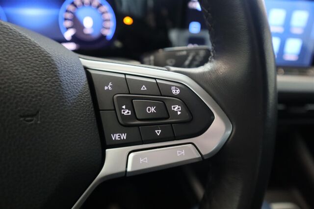VOLKSWAGEN Golf 2023 Comfort 1,0 TSI 81 kW