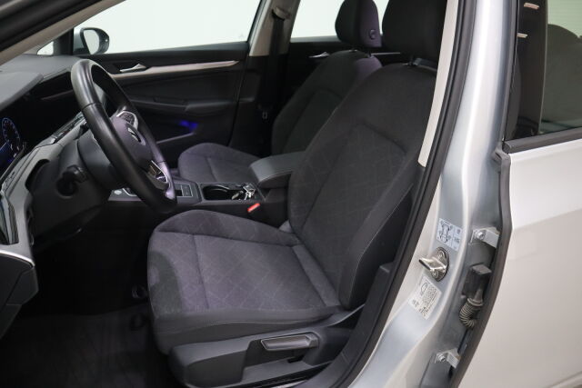 VOLKSWAGEN Golf 2022 Comfort 1,0 TSI 81 kW