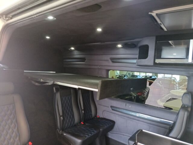 VOLKSWAGEN Crafter 2022 Crafter 35 2,0 TDI 130 kW 4Motion 8at, 4490, Camper, puolikorkea, Jatko-ohjaamo "Carsport" 1+5
